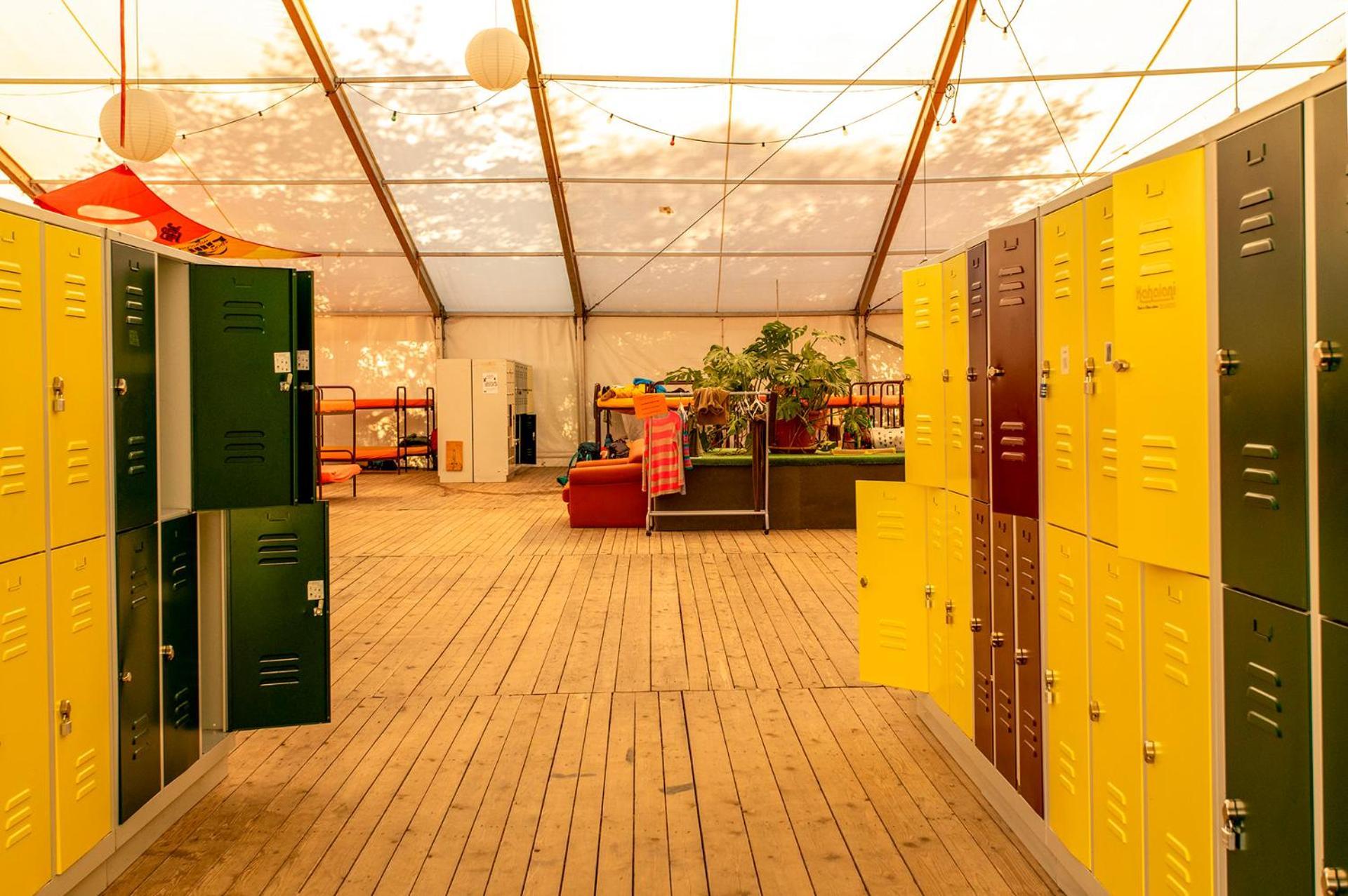 The Tent - Youth Only - Buchung Leider Nur Bis 30 Jahre Moeglich! Munich Exterior photo