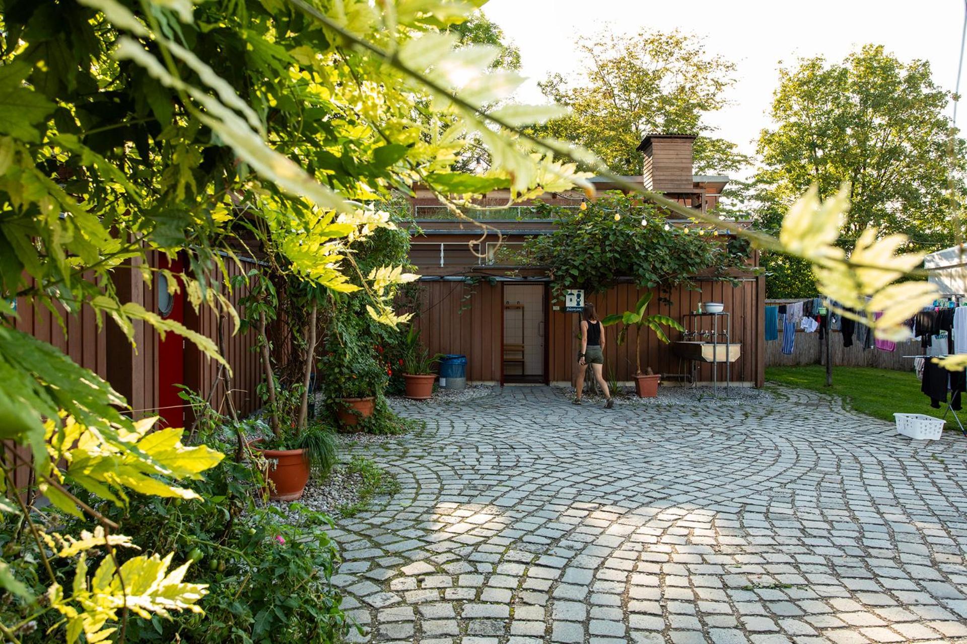 The Tent - Youth Only - Buchung Leider Nur Bis 30 Jahre Moeglich! Munich Exterior photo