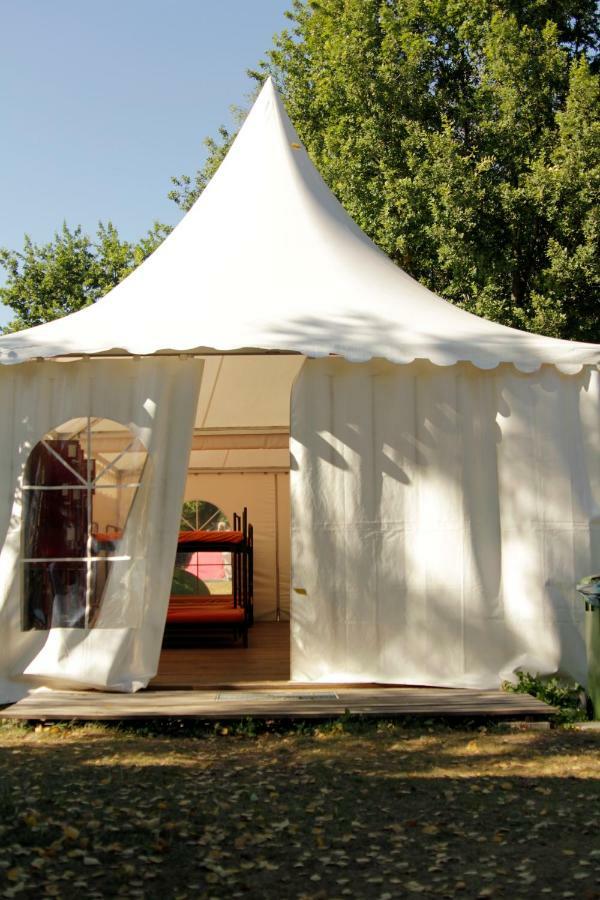 The Tent - Youth Only - Buchung Leider Nur Bis 30 Jahre Moeglich! Munich Exterior photo